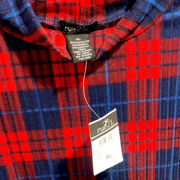 NWT Rue21 Top - Picture 3 of 3